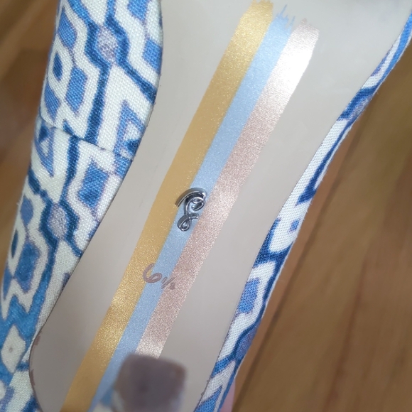 Sam Edelman Blue Patterned Women's Heels - Picture 11 of 14